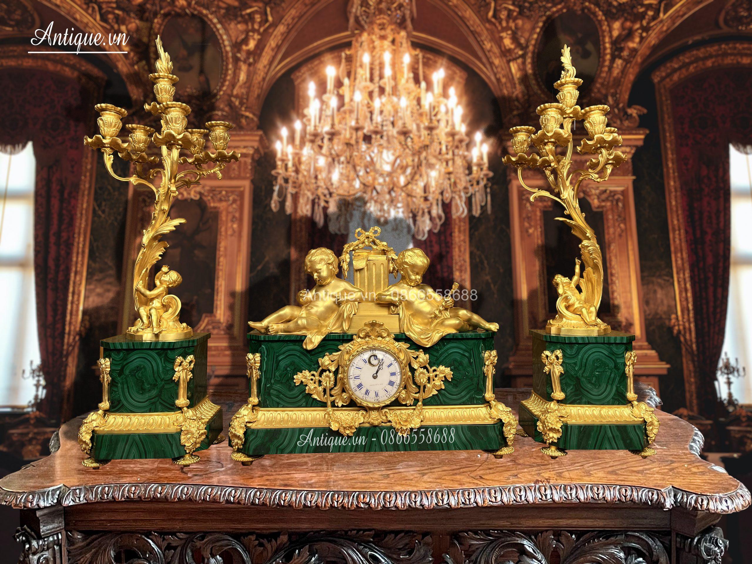 Bộ đồng hồ chân nến Bộ đồng hồ chân nến