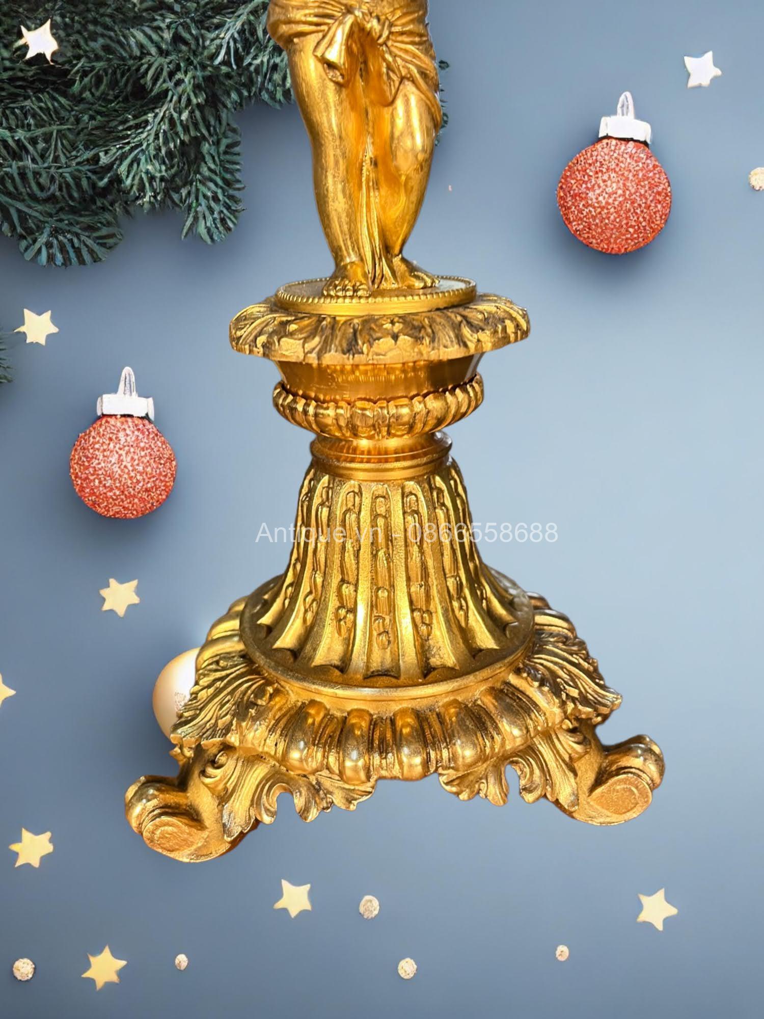 Bộ đồng hồ chân nến Bộ đồng hồ chân nến