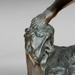 Tượng thợ săn sư tử