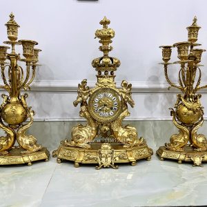 Bộ đồng hồ chân nến