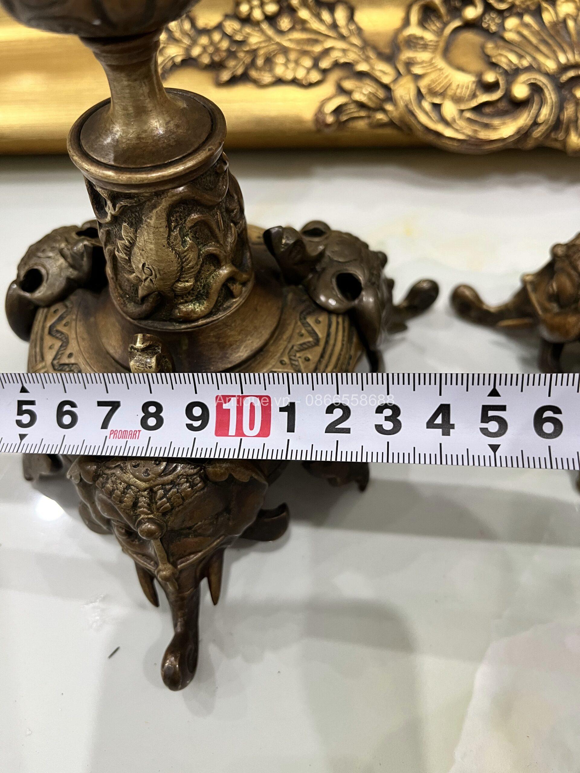 Cặp chân nến đồng Cặp chân nến đồng