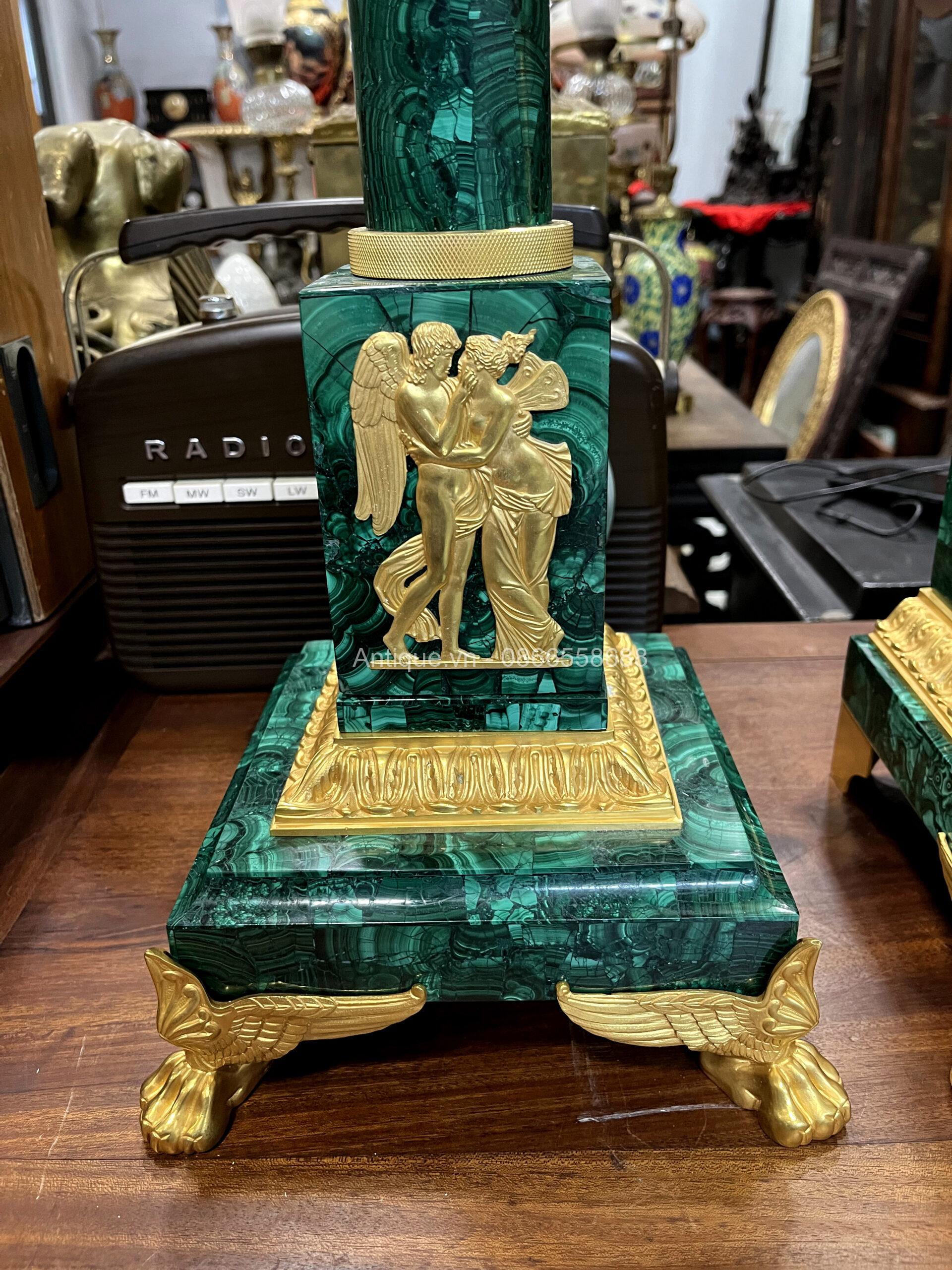 Bộ đồng hồ tượng và đèn Bộ đồng hồ tượng và đèn