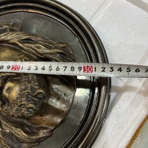 Phù điêu chúa Jesus