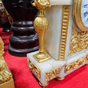 đồng hồ để bàn