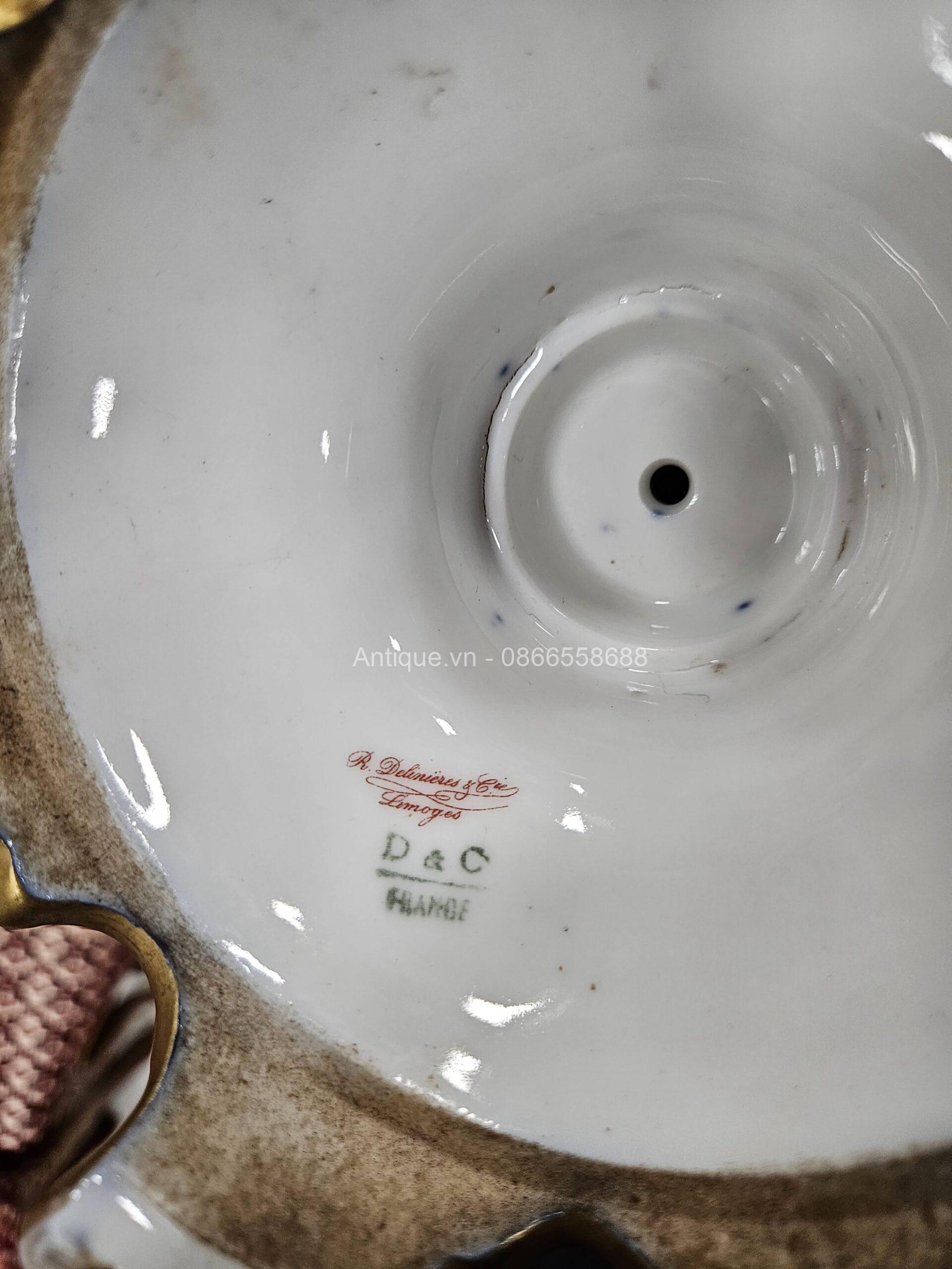 Đèn dầu cổ Đèn dầu cổ