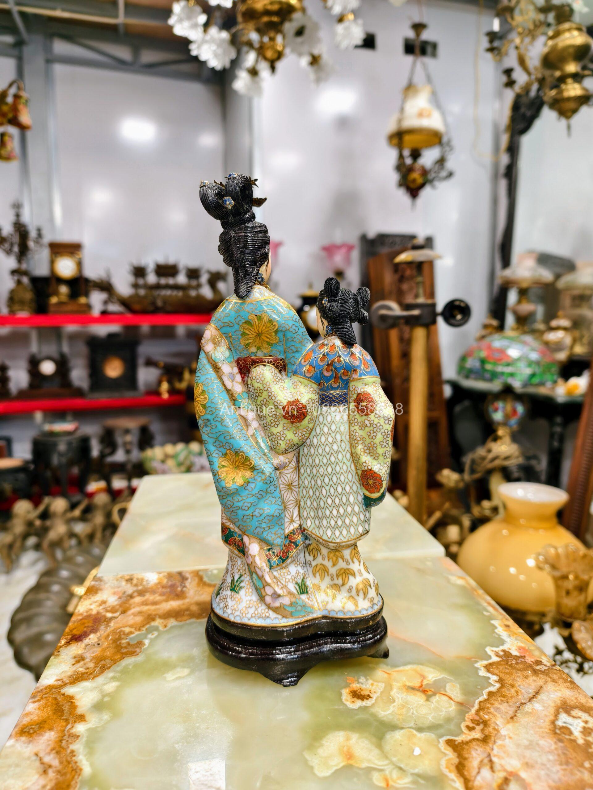 Tượng đồng pháp lam Tượng đồng pháp lam