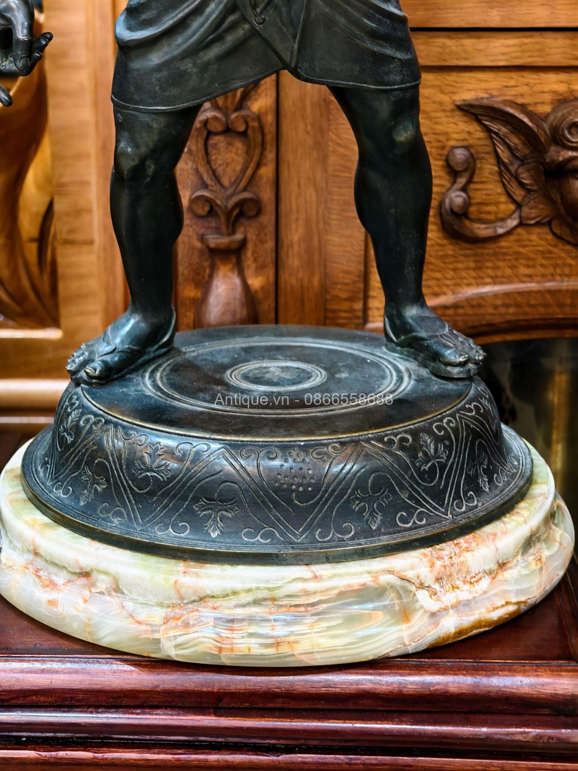 đồng hồ tượng đồng hồ tượng