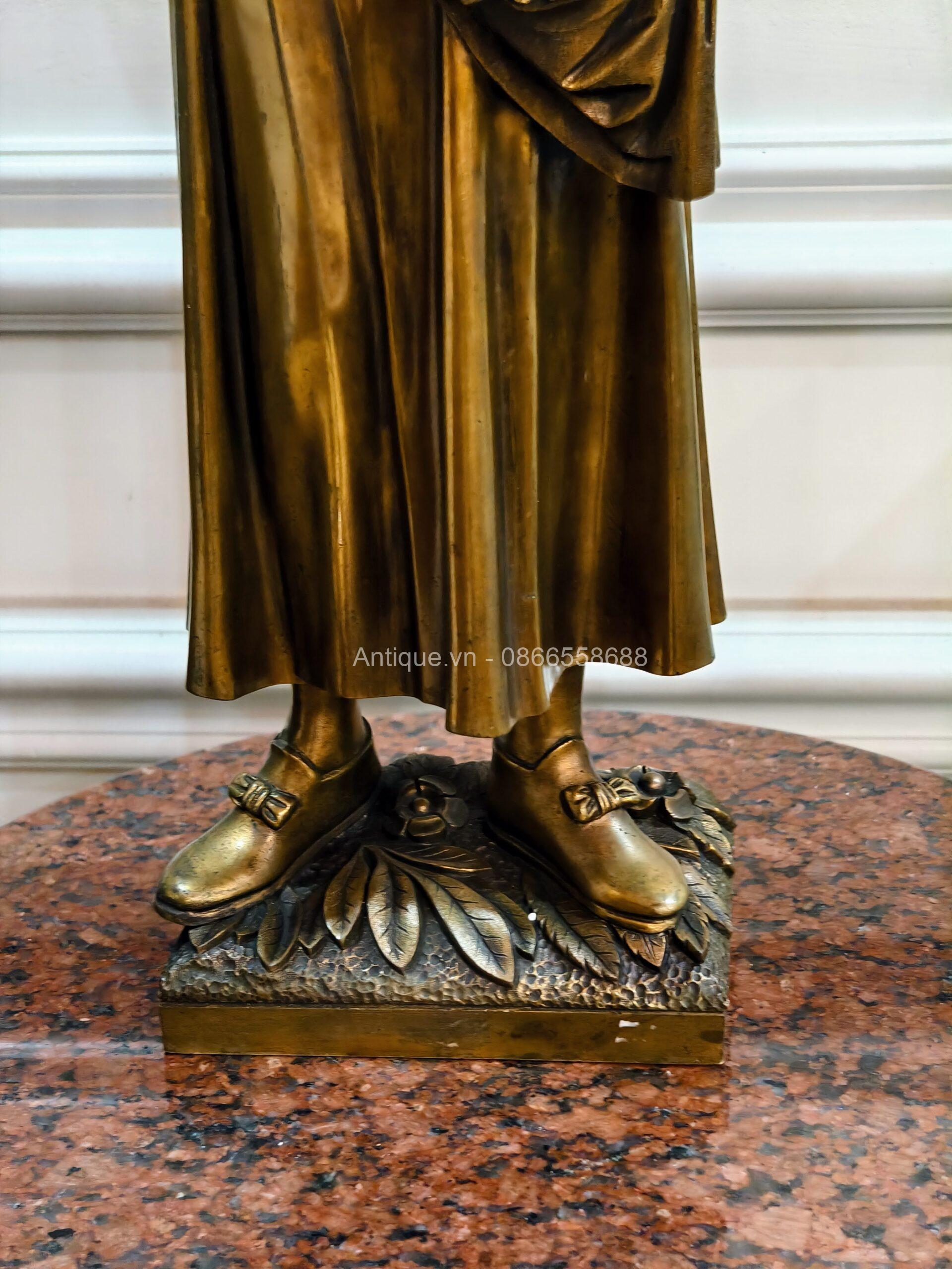 Tượng thiếu nữ Tượng thiếu nữ