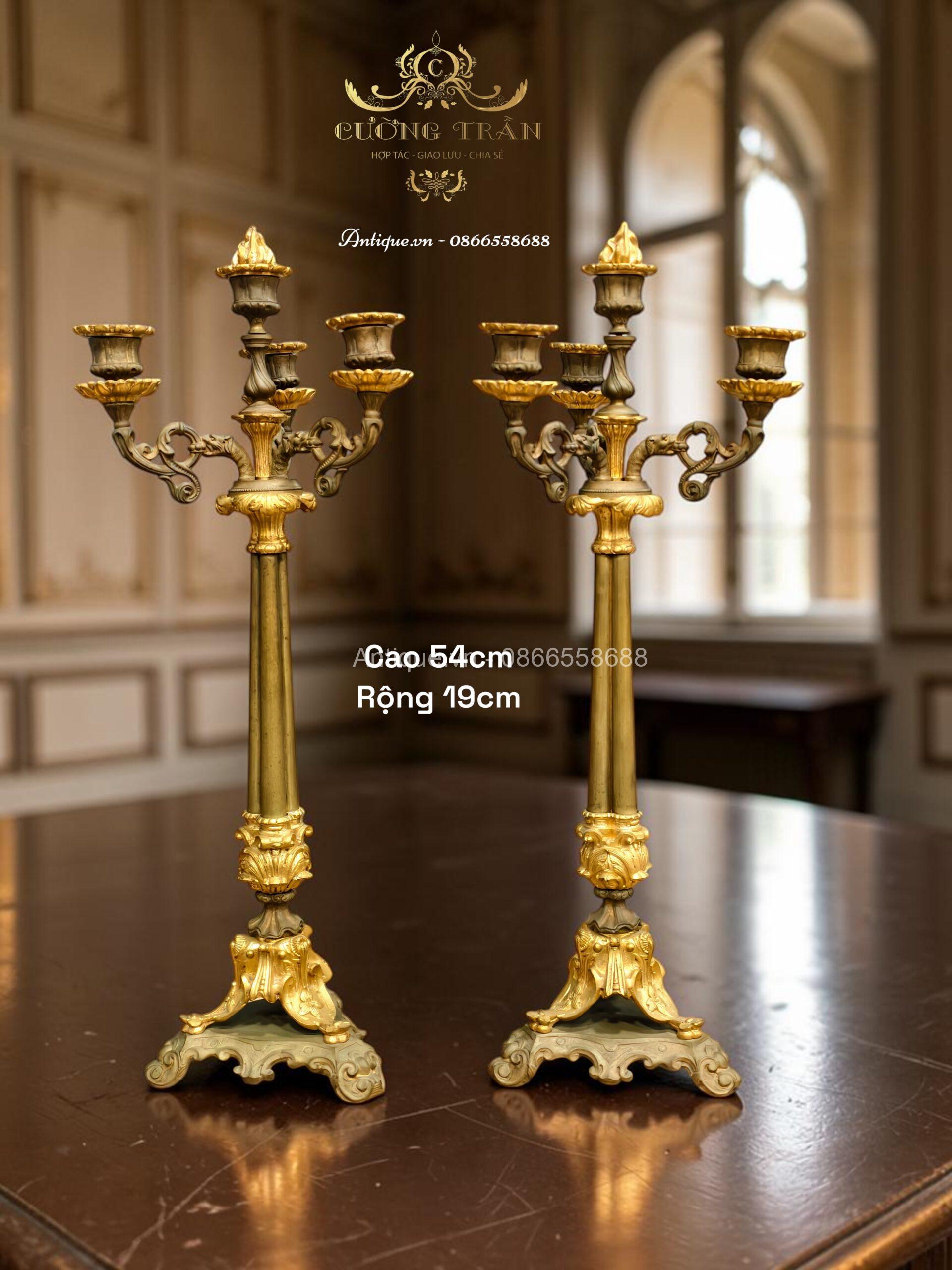 Cặp chân nến cổ Cặp chân nến cổ
